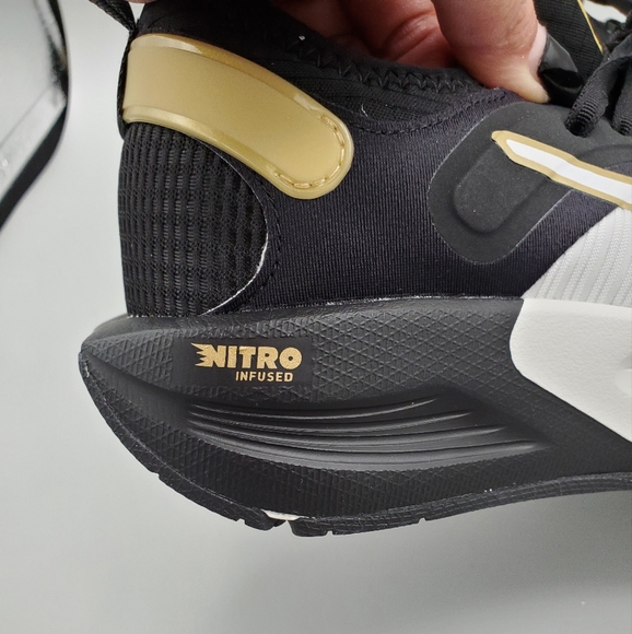 Puma Wmns PWR XX Nitro 'White Black Gold' - Picture 5 of 7